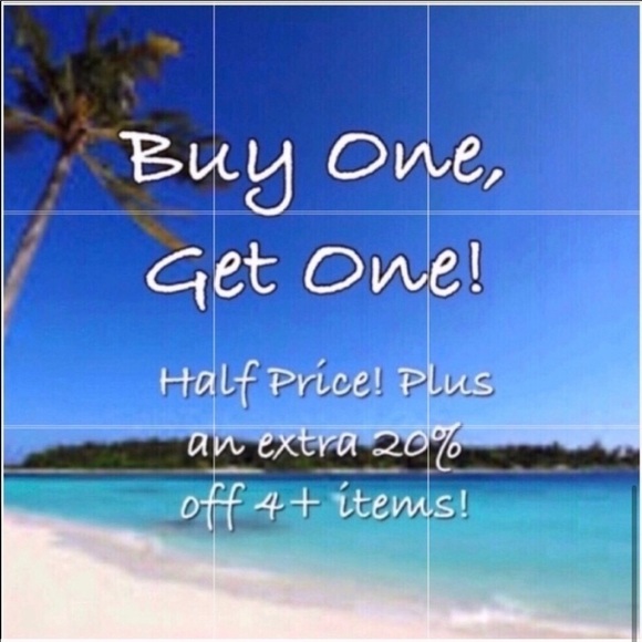 🆕 Kenneth Cole velvet twist front surplice… - Picture 14 of 14